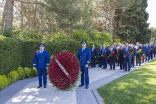 AZAL team and civil aviation representatives visit Alley of Honors (PHOTO)
