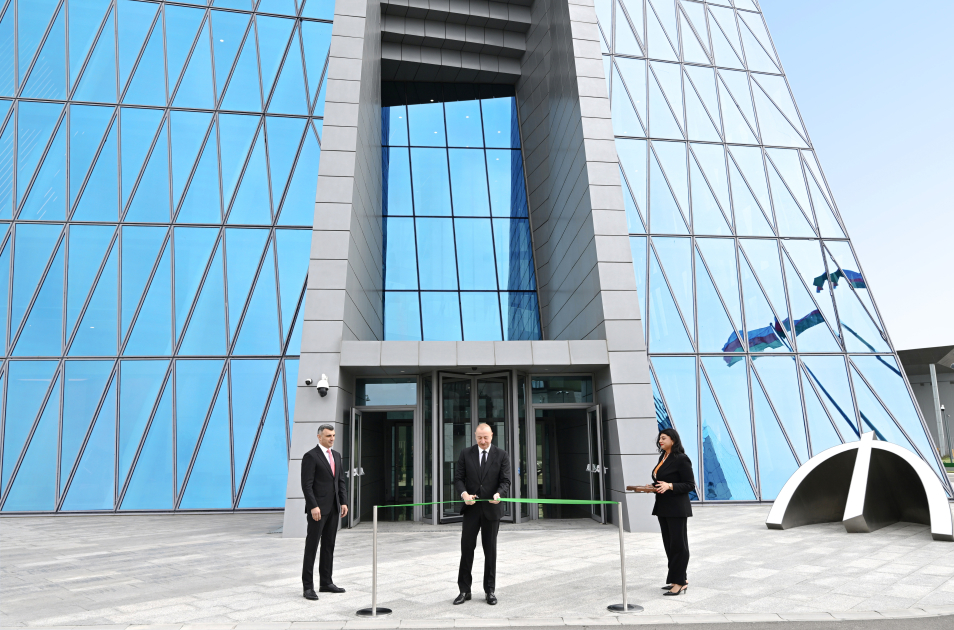 President Ilham Aliyev attends opening of new building of Central Bank (PHOTO/VIDEO)