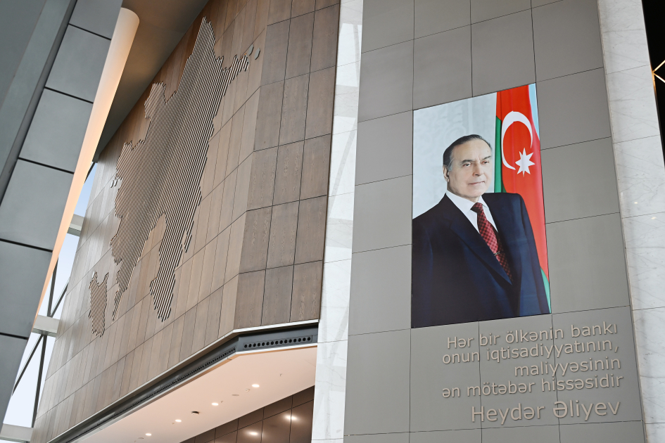President Ilham Aliyev attends opening of new building of Central Bank (PHOTO/VIDEO)