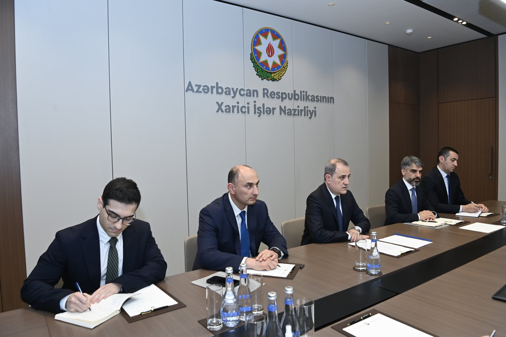 Azerbaijani FM receives credentials of newly appointed UK ambassador (PHOTO)