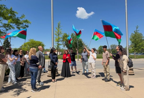 Niagara Falls hosts Azerbaijani flag-raising on Independence Day (PHOTO)
