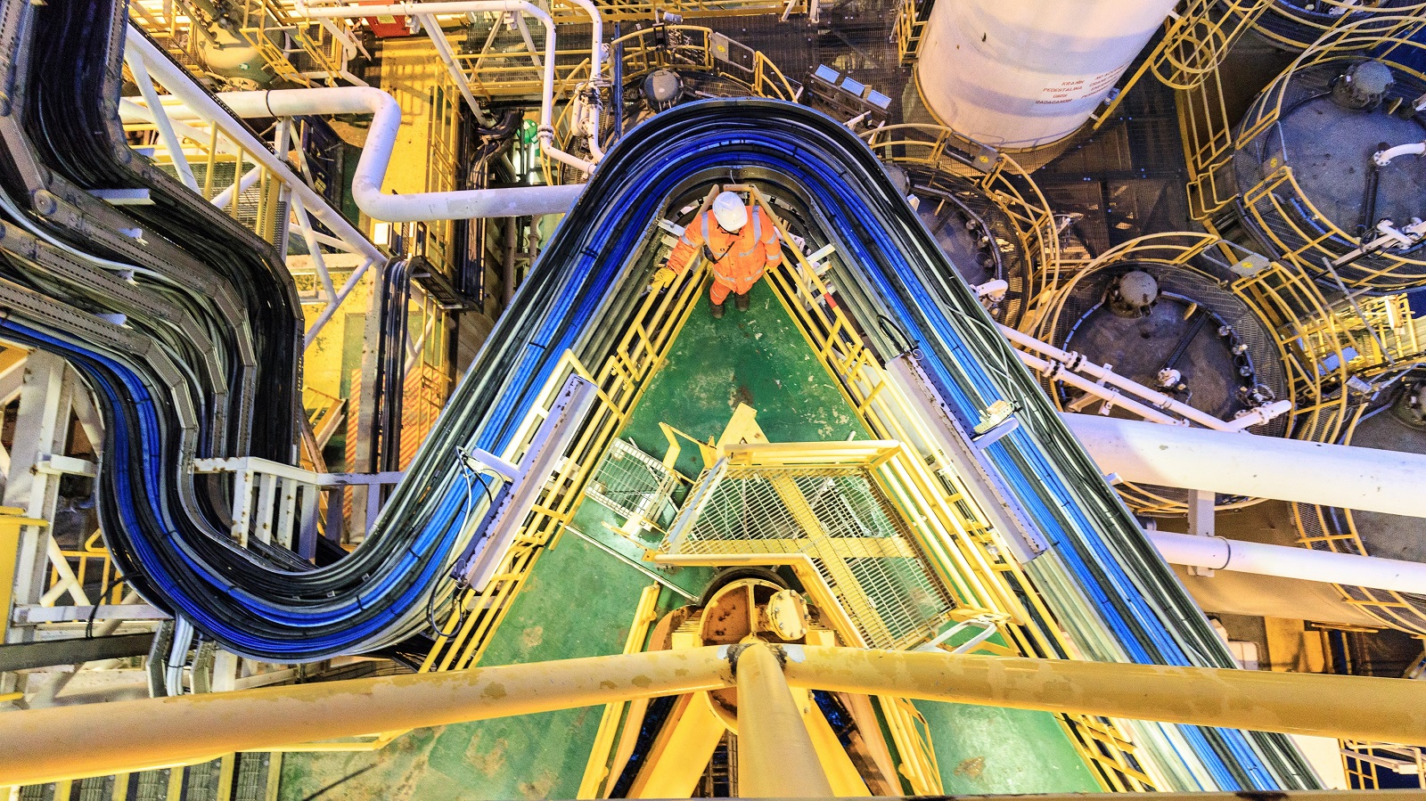 Shah Deniz turns 30: From Caspian discovery to European energy supplier (PHOTO)