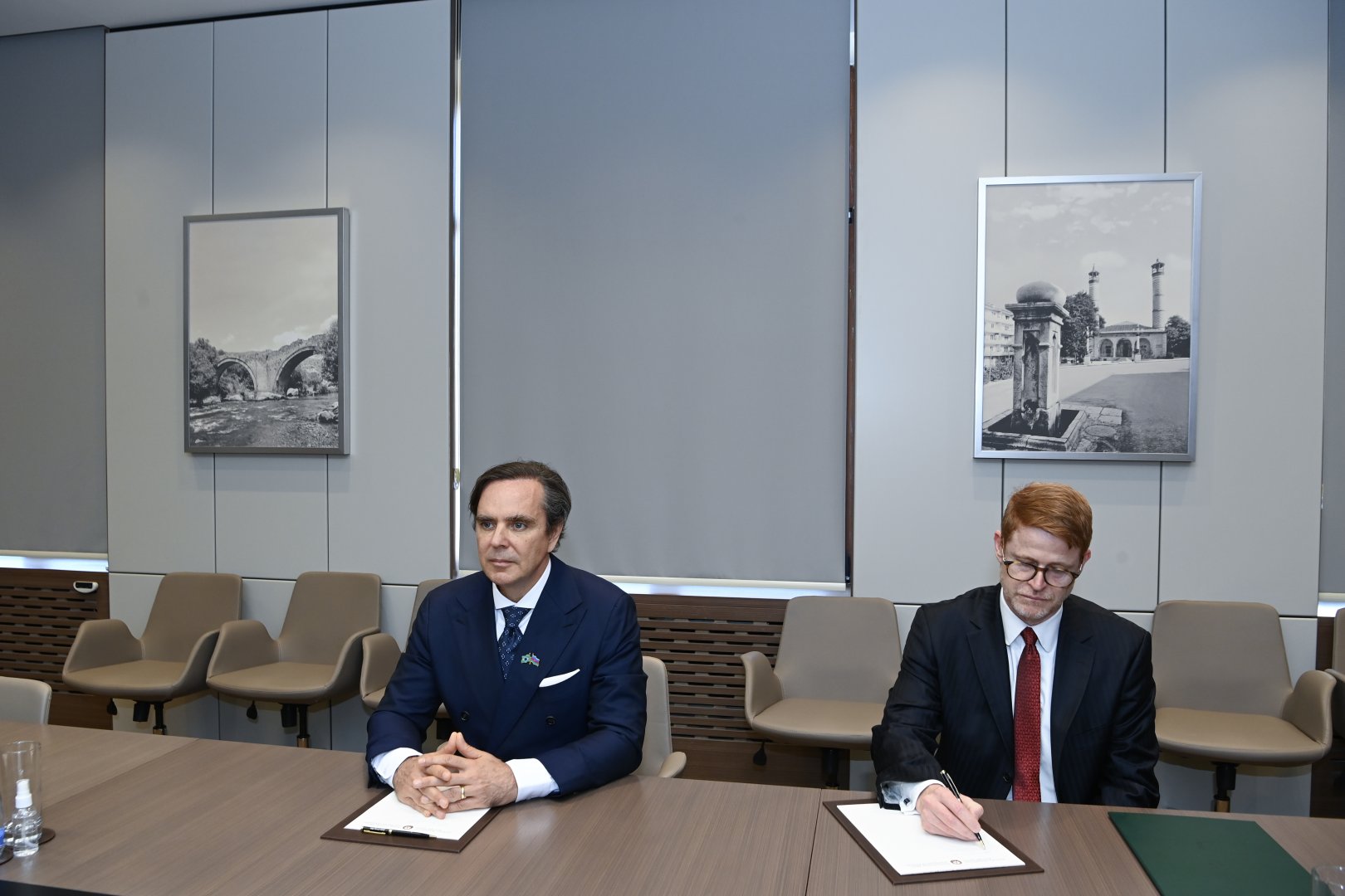 New Brazilian ambassador issues copy of credentials to Azerbaijani FM (PHOTO)