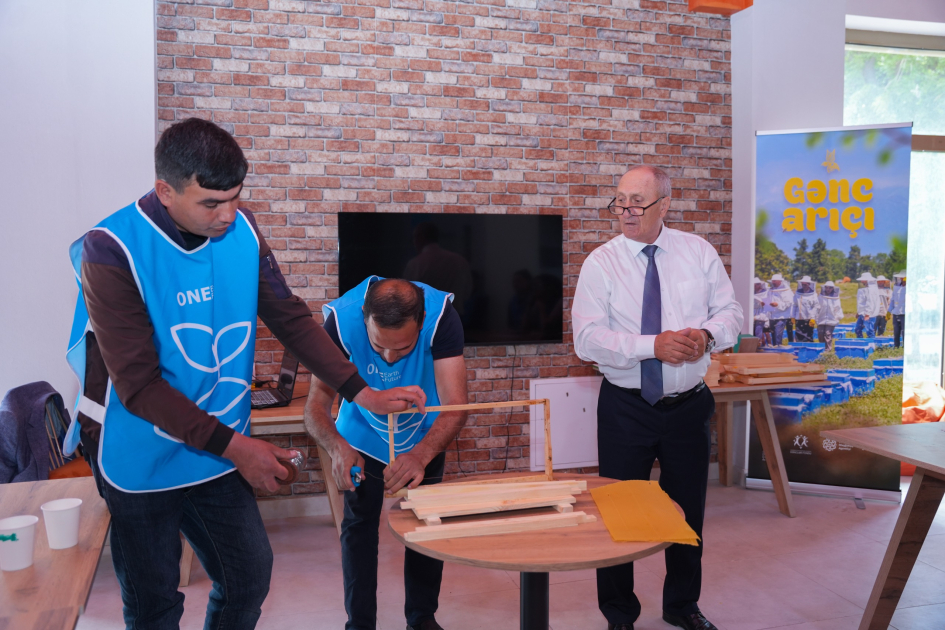 Initiated by Leyla Aliyeva, “Young beekeeper” project successfully implemented in Yevlakh district (PHOTO)