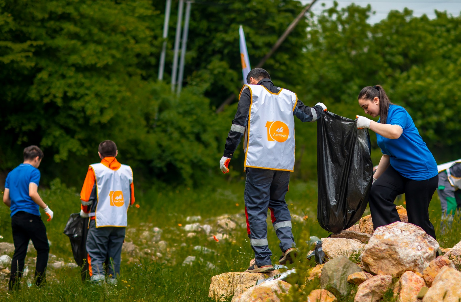 “AzerGold” CJSC and RIIB held an event dedicated to World Environment Day in Dashkesen (PHOTO)