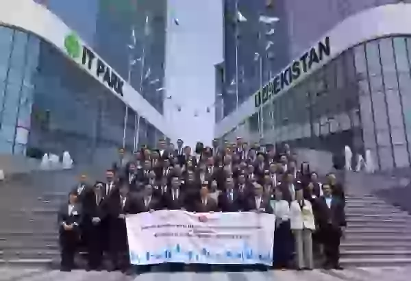 Hong Kong chief executive visits IT Park Uzbekistan
