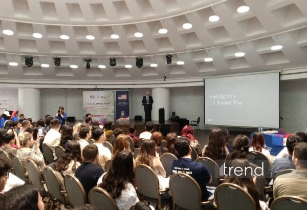U.S. Alumni Fair wraps up in Baku (PHOTO)