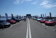 Baku boulevard hosts festival of classic and supercars (PHOTO)