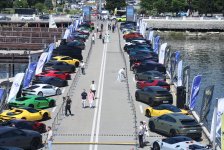 Baku boulevard hosts festival of classic and supercars (PHOTO)