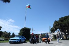 Baku boulevard hosts festival of classic and supercars (PHOTO)