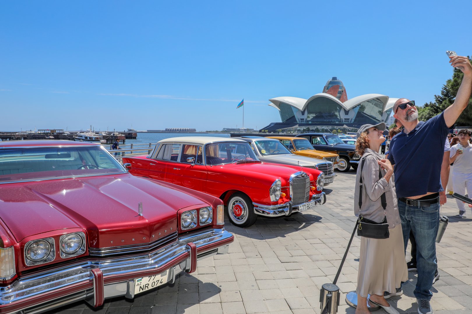 Baku hosts successful Classics & Supercars Festival (PHOTO/VIDEO)