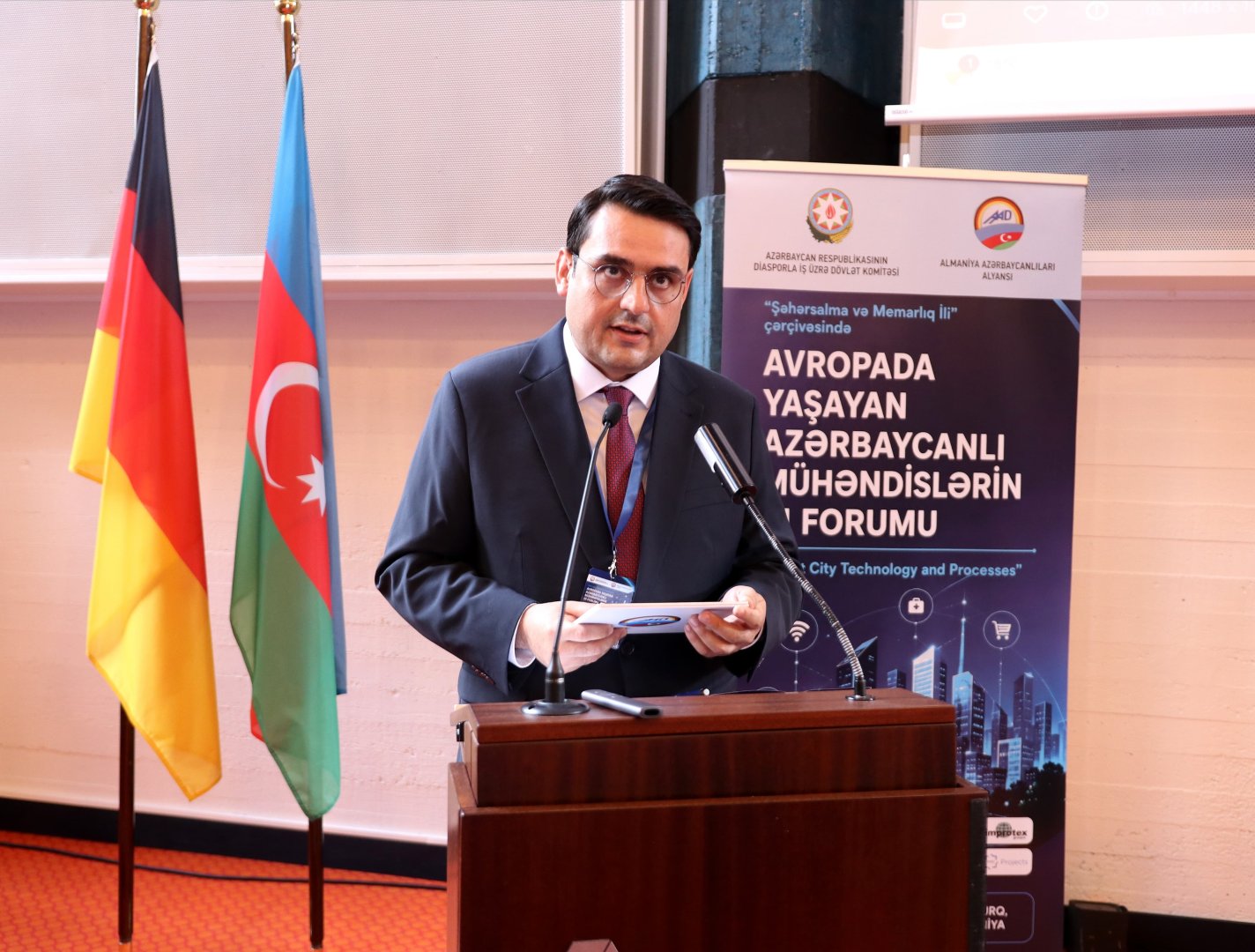 Germany hosts 3rd forum of Azerbaijani engineers living in Europe (PHOTO)