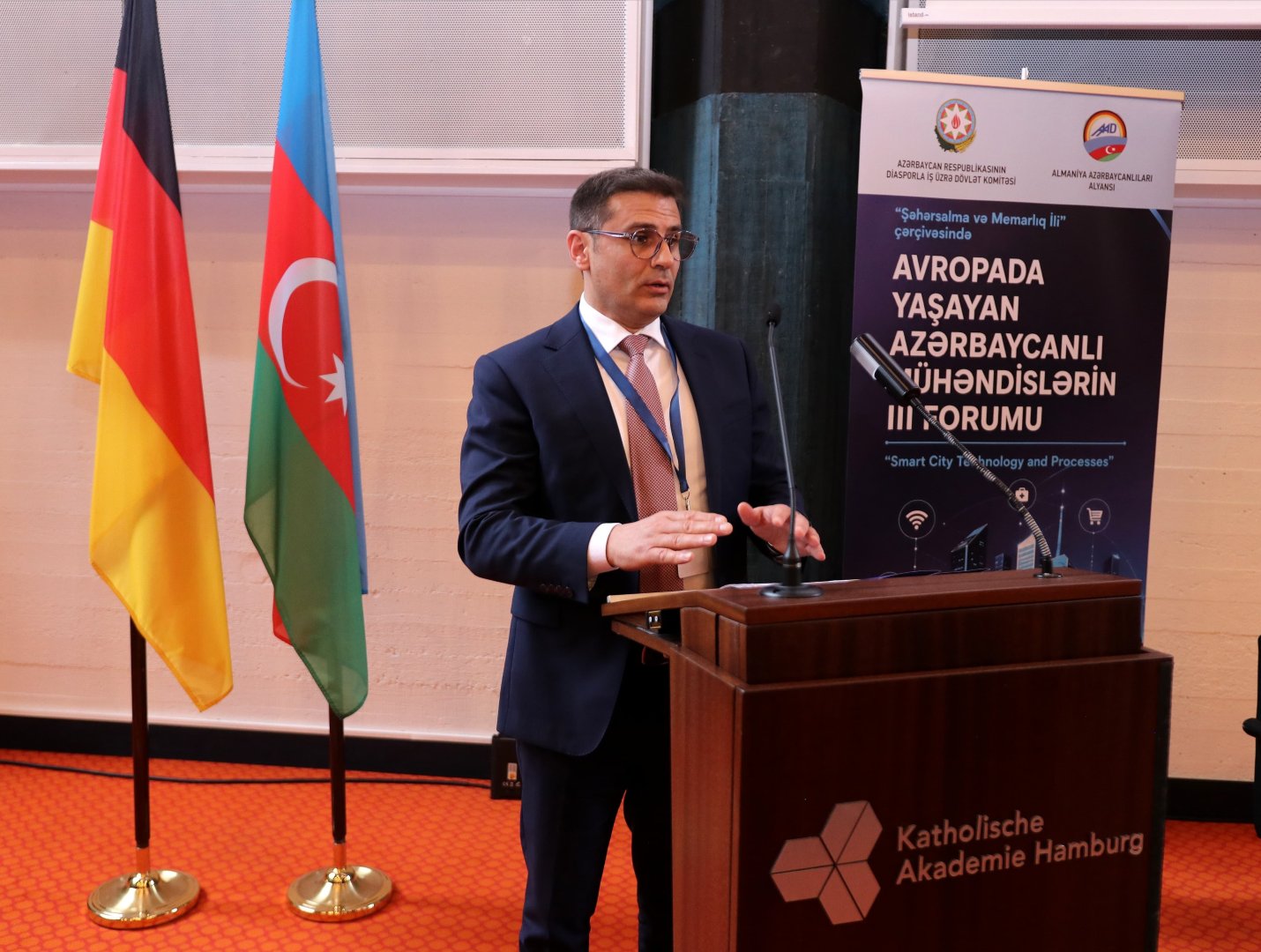 Germany hosts 3rd forum of Azerbaijani engineers living in Europe (PHOTO)