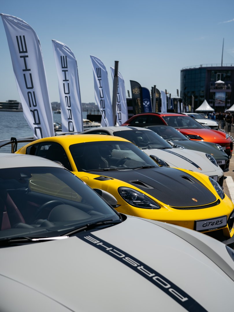 Baku hosts successful Classics & Supercars Festival (PHOTO/VIDEO)