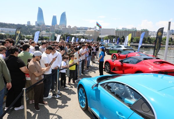 Baku hosts successful Classics & Supercars Festival (PHOTO/VIDEO)