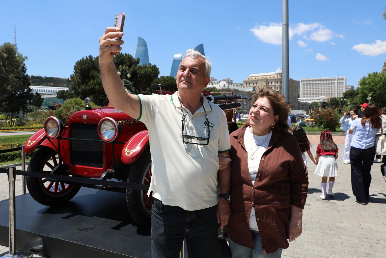 Baku hosts successful Classics & Supercars Festival (PHOTO/VIDEO)