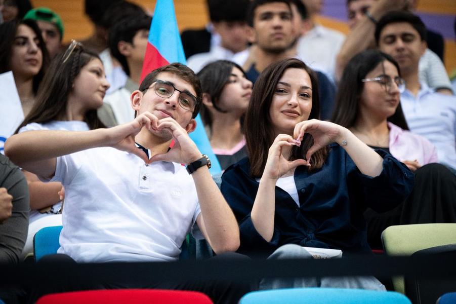 Azerbaijani gymnasts reach World Cup finals (PHOTO)