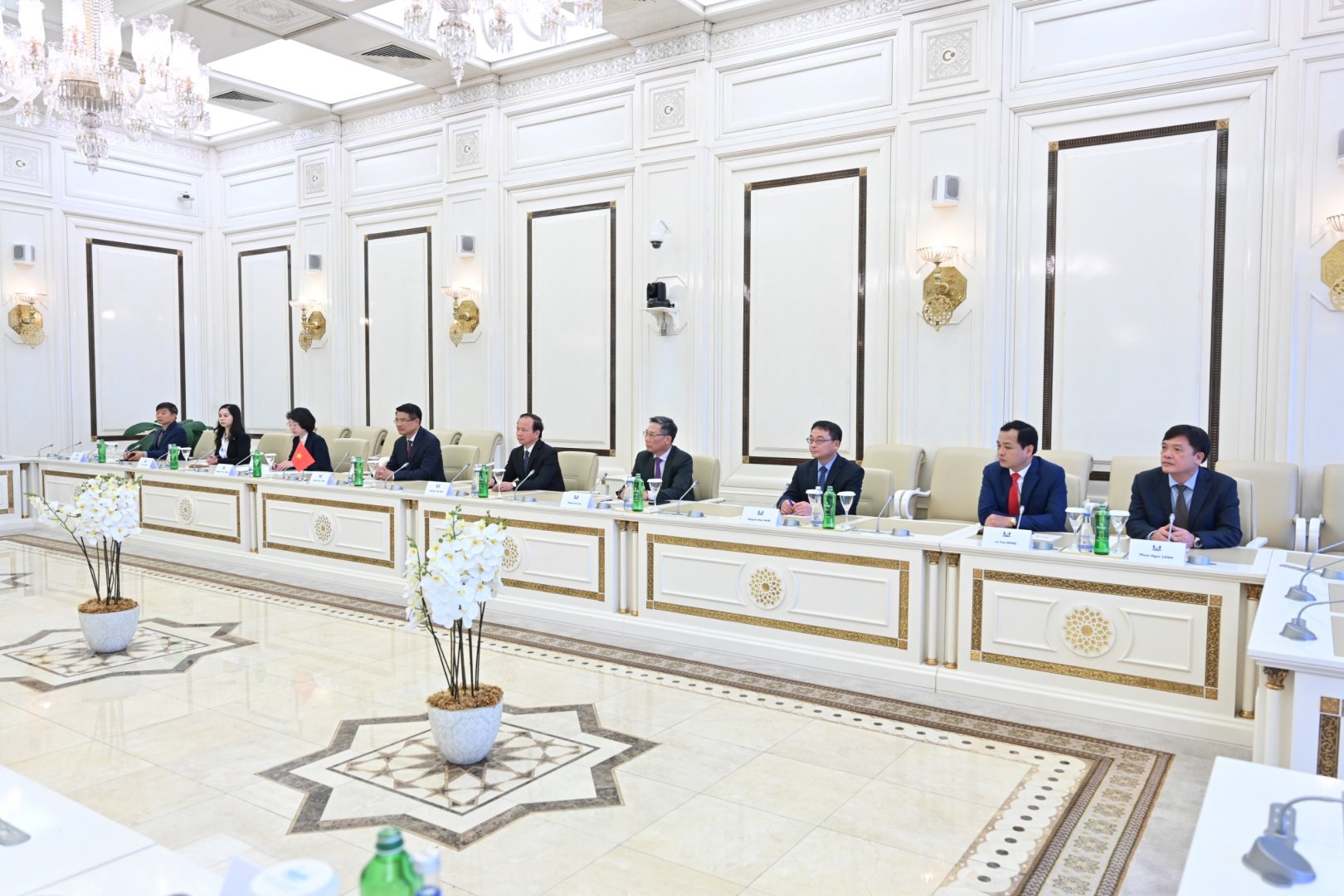 Azerbaijan invites Vietnam to deepen engagement in NAM Parliamentary Network (PHOTO)