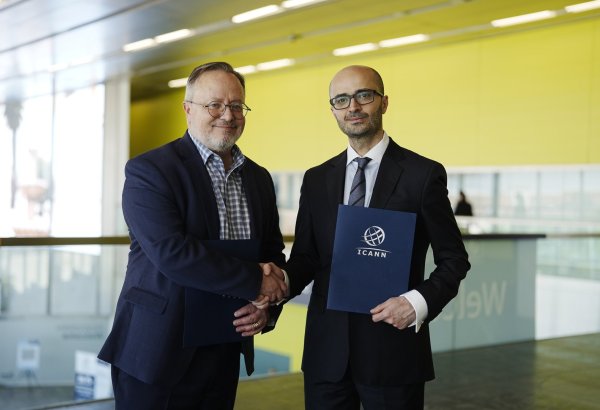 Azerbaijan's Information and Communication Technologies Agency and ICANN seal MoU (PHOTO)