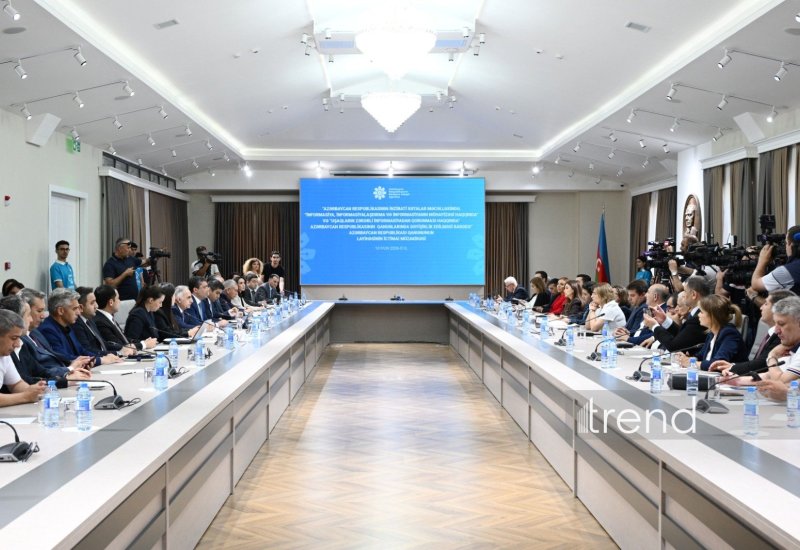 Azerbaijani MEDIA organizes public discussion of new draft law (PHOTO)