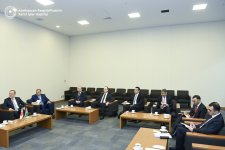 Azerbaijani FM meets with Friendship League members in Tokyo (PHOTO)