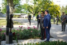 Azerbaijani Defense Minister pays official visit to Serbia (PHOTO)
