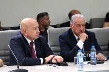 Azerbaijani MEDIA organizes public discussion of new draft law (PHOTO)