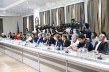 Azerbaijani MEDIA organizes public discussion of new draft law (PHOTO)