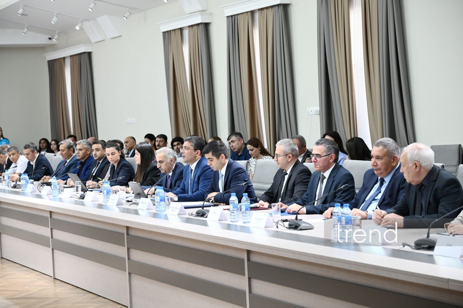 Azerbaijani MEDIA organizes public discussion of new draft law (PHOTO)