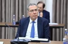 Azerbaijan's prime minister holds meeting and adopts new decision (PHOTO)