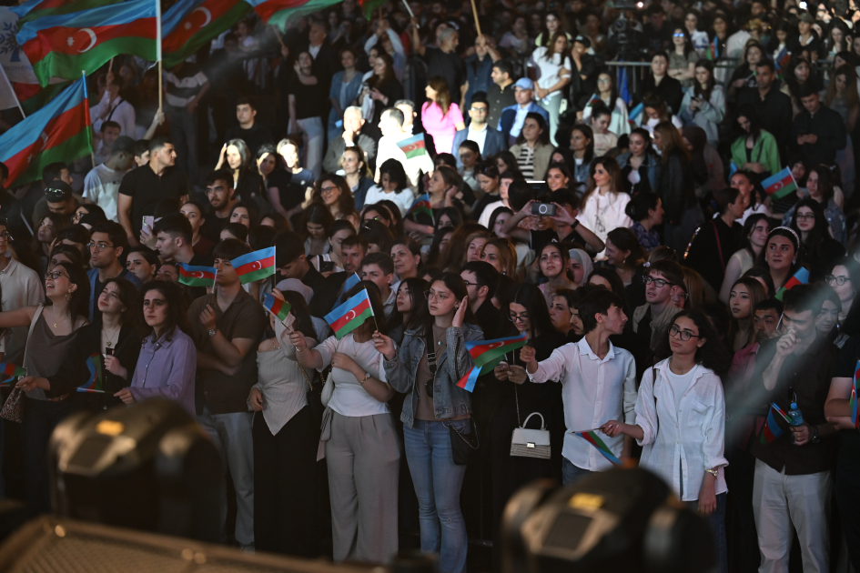 Baku hosts festive concert marking National Salvation Day (PHOTO/VIDEO)