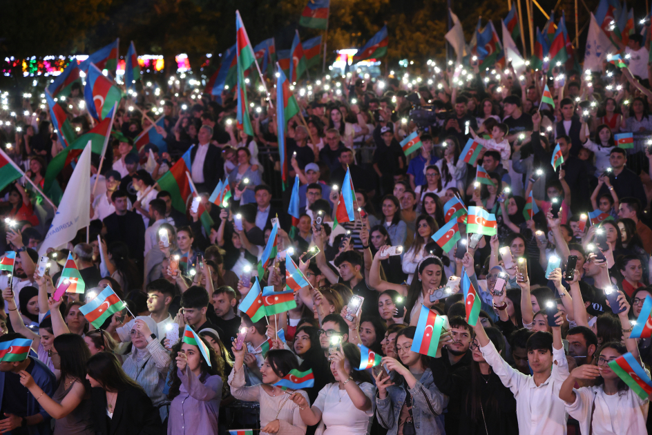 Baku hosts festive concert marking National Salvation Day (PHOTO/VIDEO)