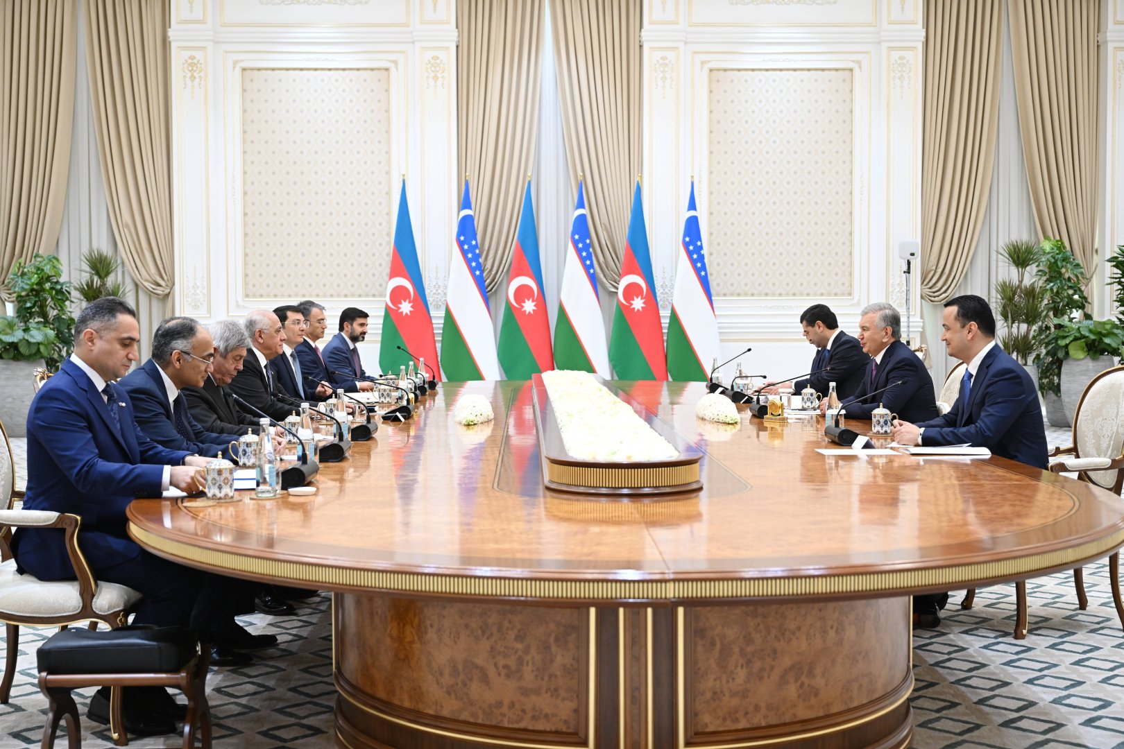 Azerbaijan's prime minister meets with President of Uzbekistan (PHOTO)