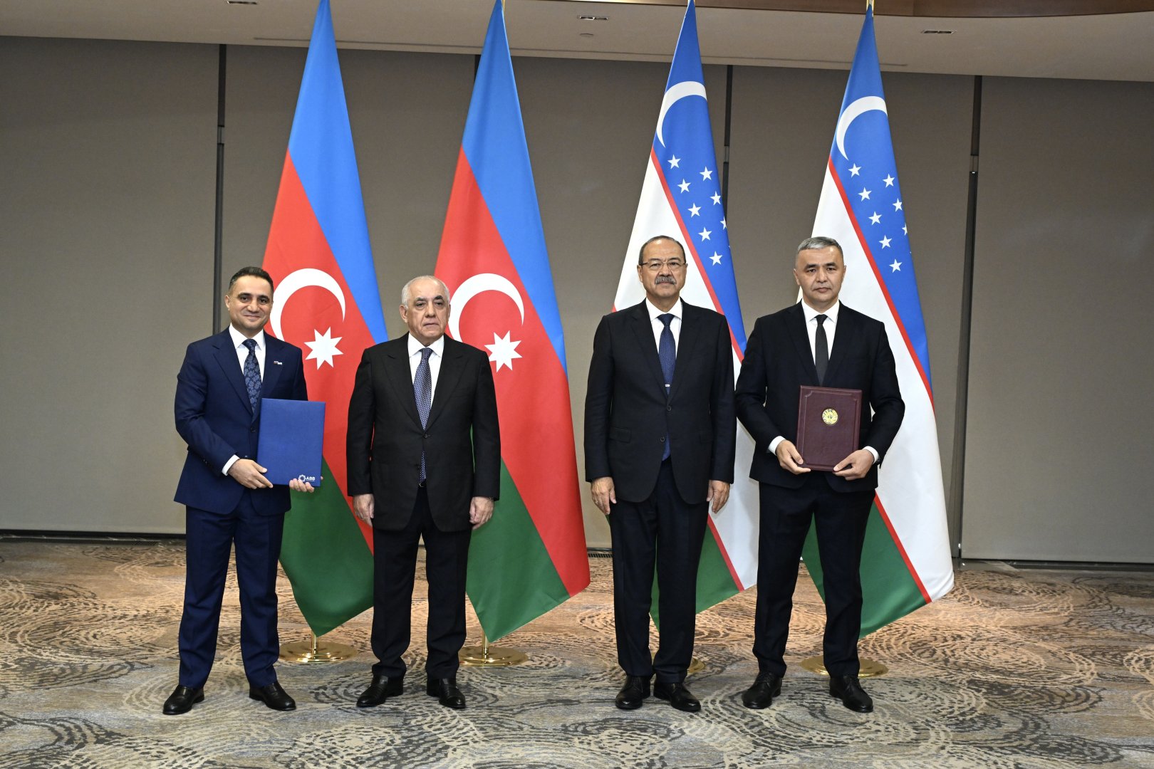 Azerbaijan and Uzbekistan sign bilateral documents in Tashkent (PHOTO)