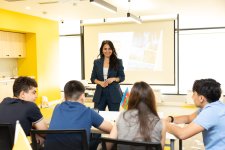 LANDAU School students participated in the internship program at Yelo Bank (PHOTO)