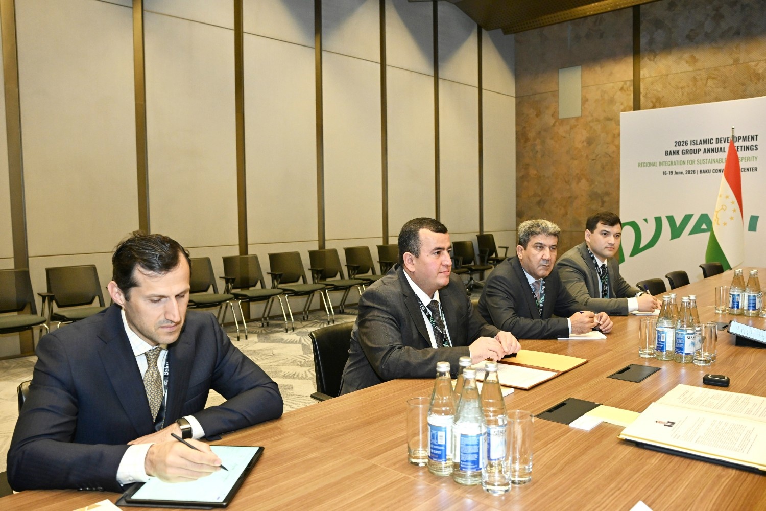 Azerbaijan and Tajikistan brainstorm economic synergy growth prospects (PHOTO)