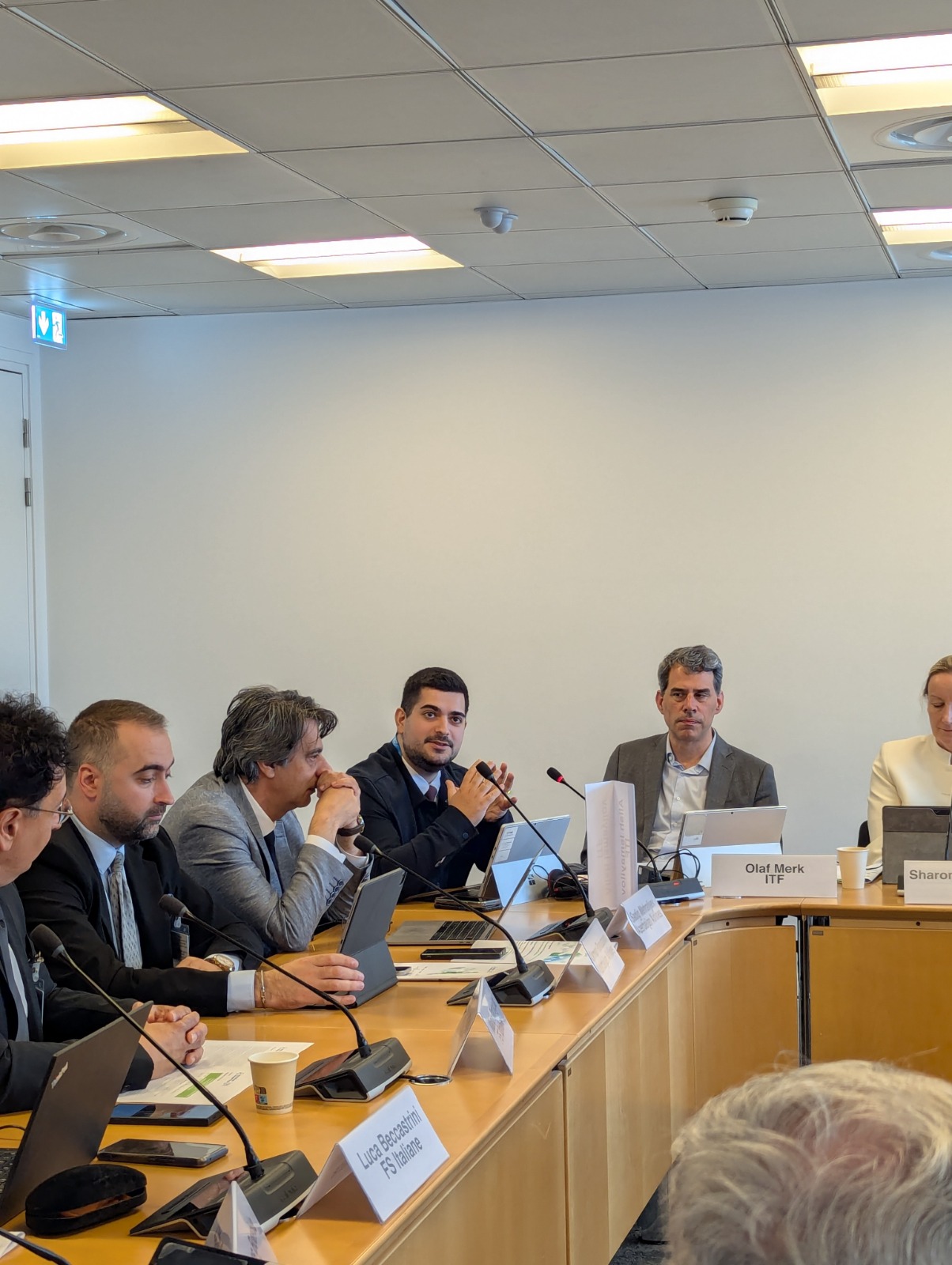 Azerbaijan shares transport and aviation experience at International Transport Forum seminars in Paris (PHOTO)