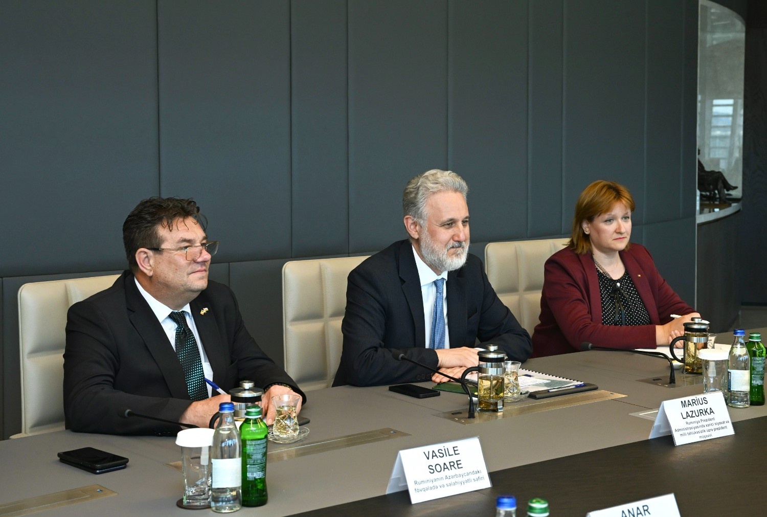Azerbaijan and Romania brainstorm promotion of mutual investments (PHOTO)