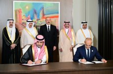 President Ilham Aliyev receives delegation of heads of member institutions of Arab Coordination Group (PHOTO)