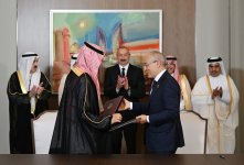 President Ilham Aliyev receives delegation of heads of member institutions of Arab Coordination Group (PHOTO)