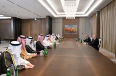 President Ilham Aliyev receives delegation of heads of member institutions of Arab Coordination Group (PHOTO)
