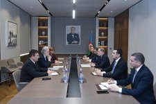 Azerbaijan, Romania parley regional security issues (PHOTO)