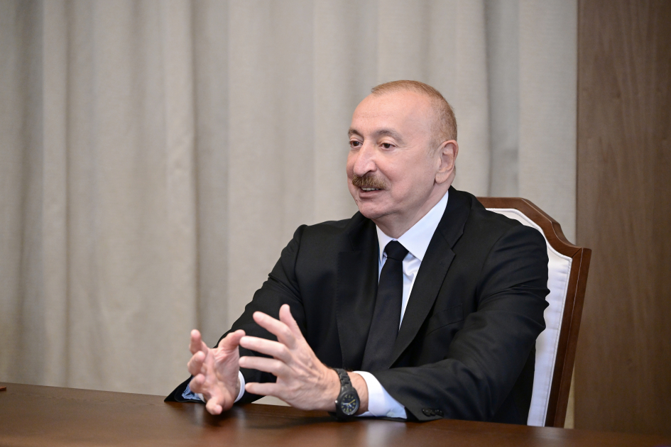 President Ilham Aliyev receives delegation of heads of member institutions of Arab Coordination Group (PHOTO)
