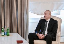 President Ilham Aliyev presents "Dostlug" Order to famous public and political figure of Dagestan Gurban Gurbanov (PHOTO)