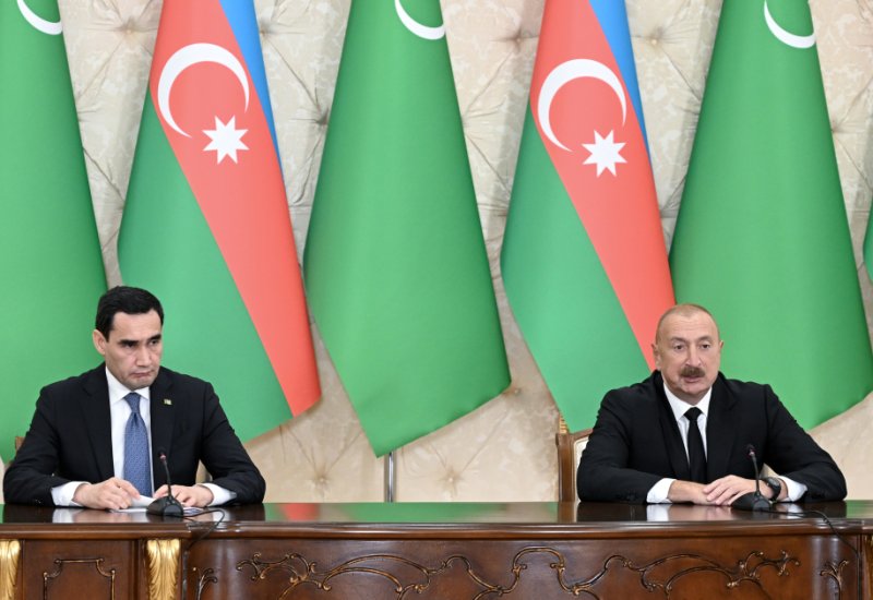 Presidents Ilham Aliyev and President of Turkmenistan delivered press statements (PHOTO)