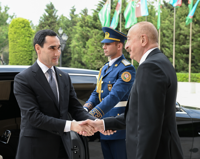 Baku hosts official welcome ceremony for President of Turkmenistan (PHOTO)