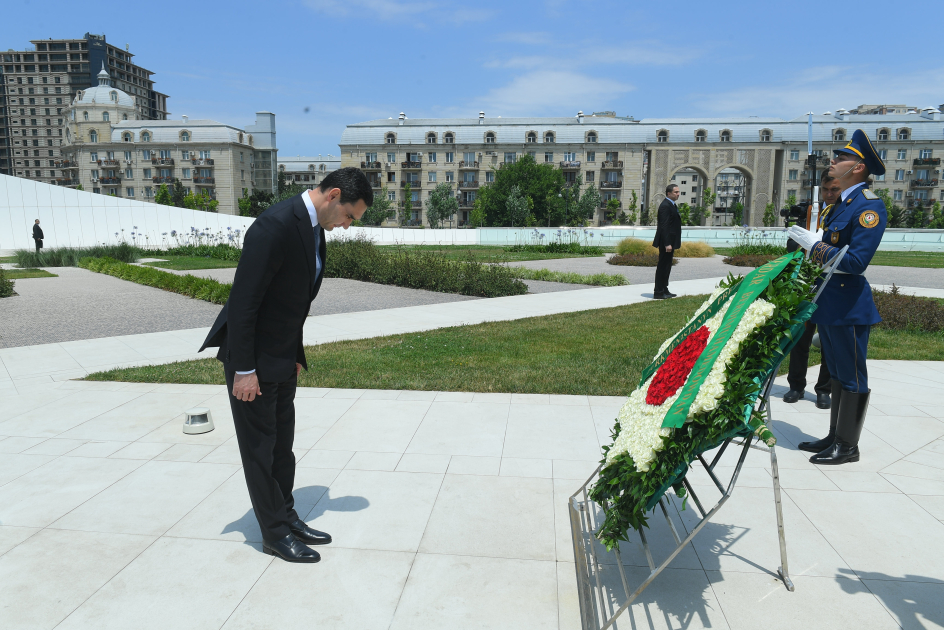 President of Turkmenistan visits Victory Park in Baku (PHOTO)