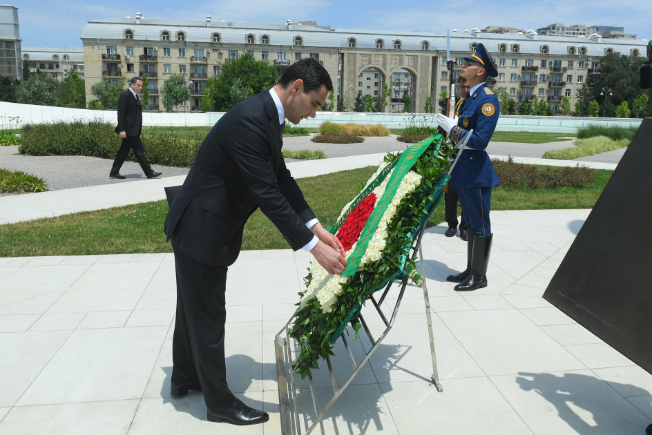 President of Turkmenistan visits Victory Park in Baku (PHOTO)