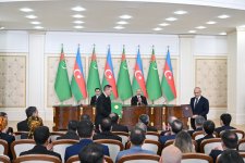 Azerbaijan and Turkmenistan exchange documents (PHOTO)