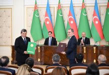 Azerbaijan and Turkmenistan exchange documents (PHOTO)